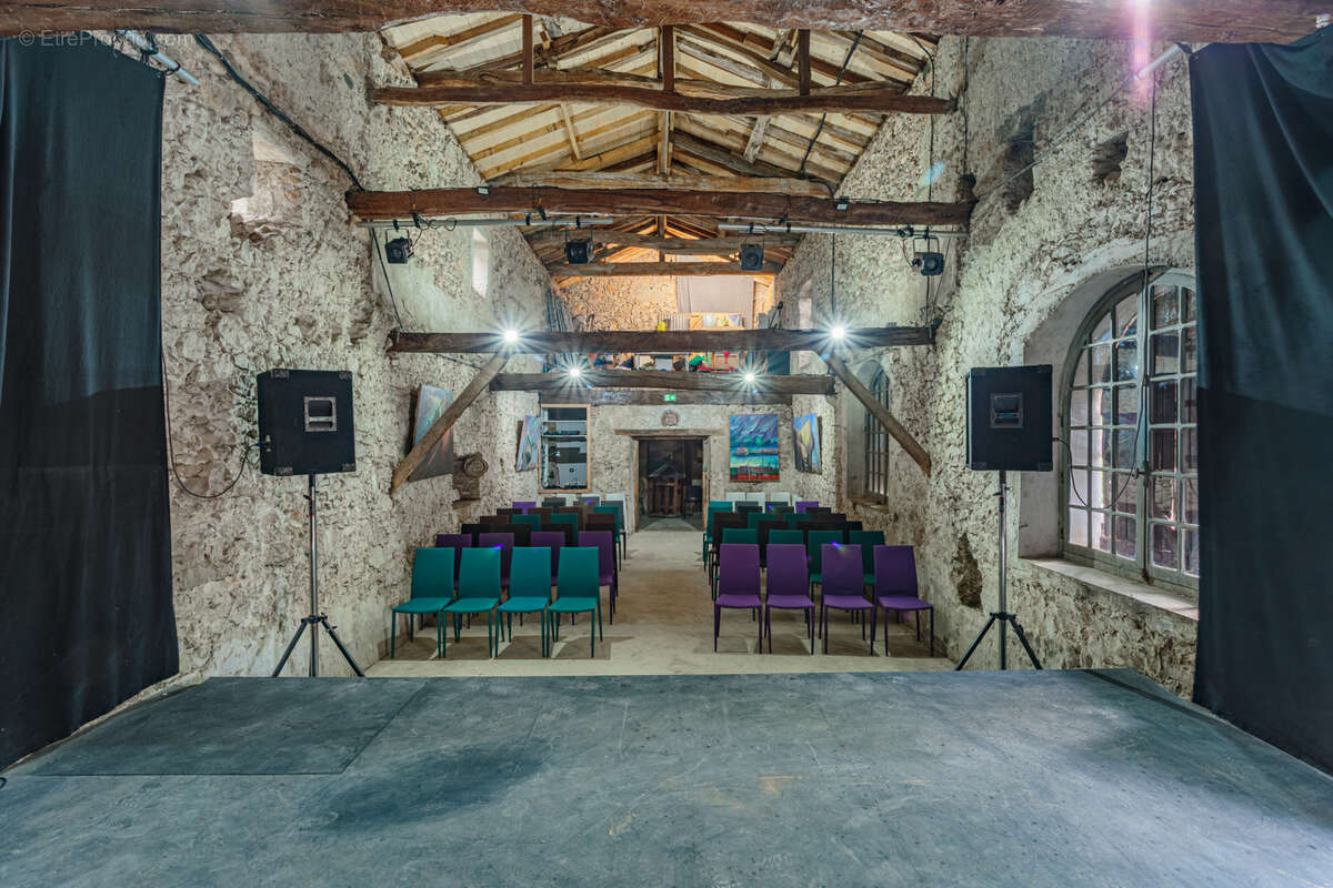 A vendre batisse de caractere - photo 3