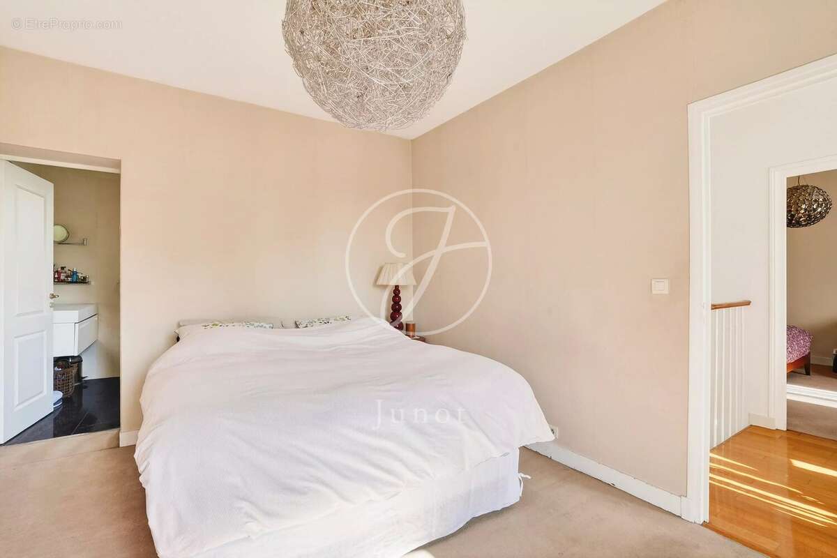 Maison à LE VESINET