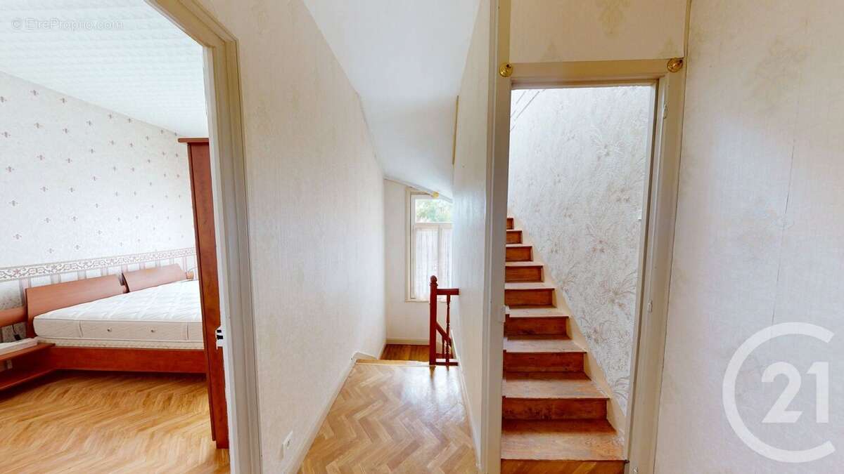 Maison à SAINT-QUENTIN