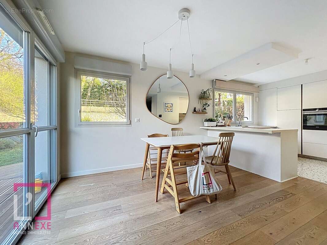 Appartement à FONTAINES-SUR-SAONE