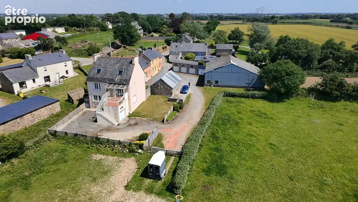 Photo Maison à Saint-Thonan au prix de 577 500€