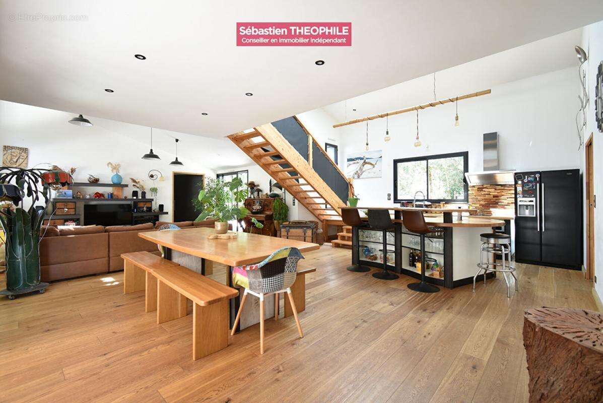 Maison à SAINT-HILAIRE-DE-RIEZ