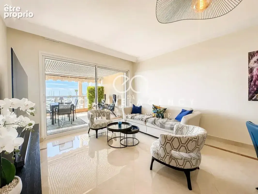 Golfe Juan, superbe 3 pièces 66m² avec terrasse et vue mer dans une résidence de prestige - photo 6