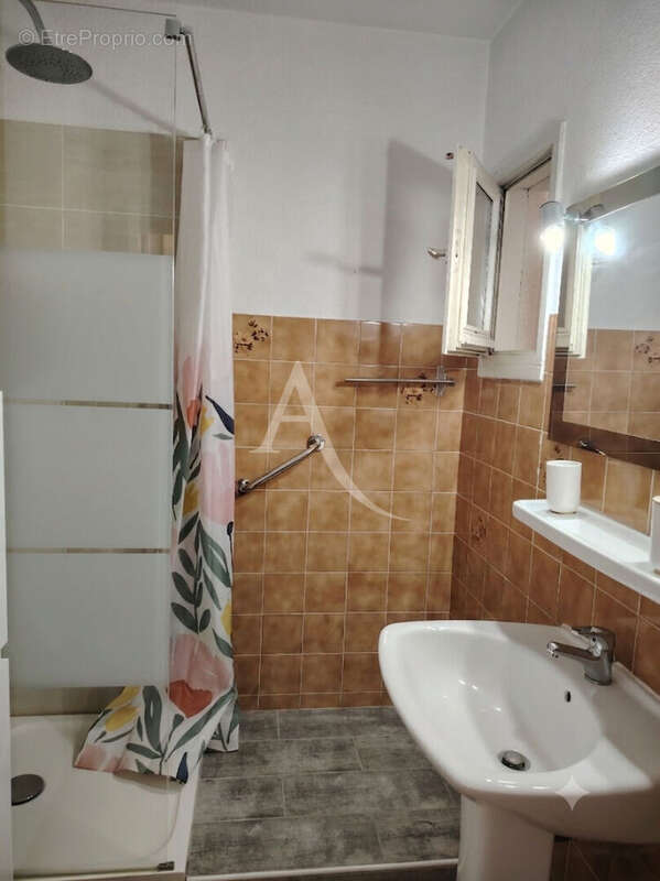 Appartement à GREOUX-LES-BAINS
