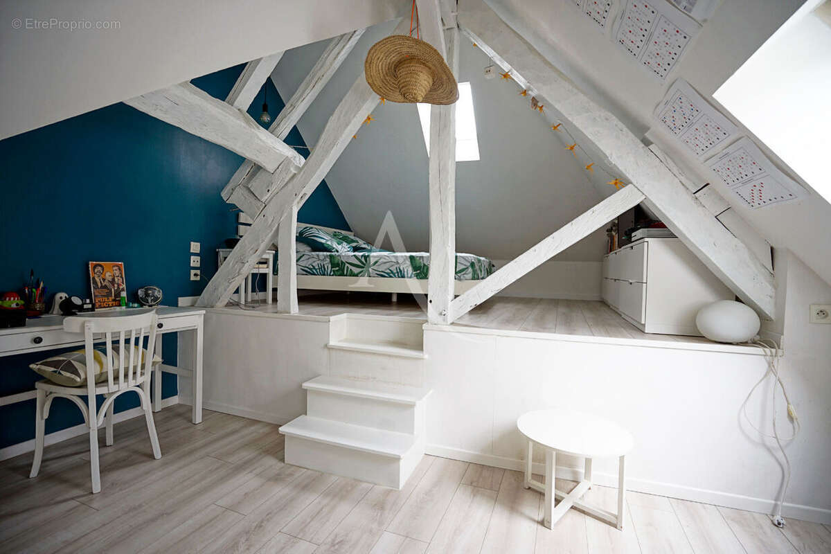 Maison à SAINT-JEAN-DE-BRAYE