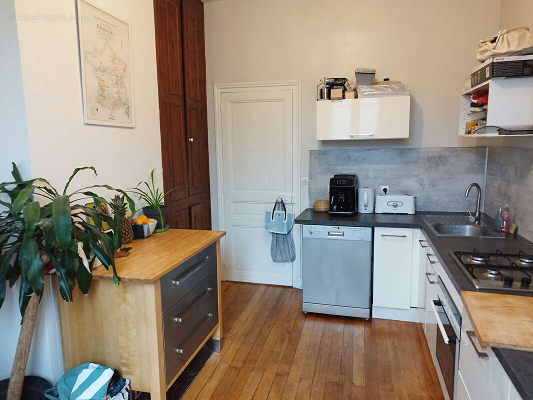 Appartement à FLEURY-LES-AUBRAIS