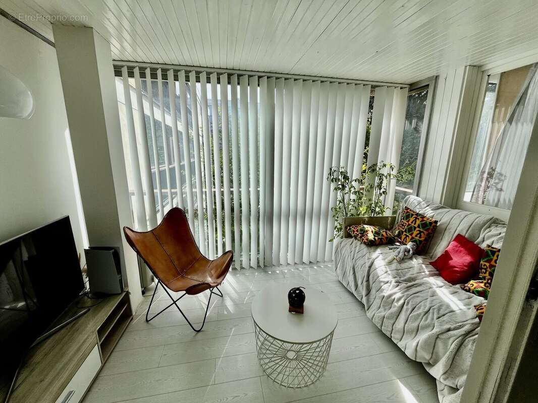 Appartement à FONTENAY-LE-FLEURY