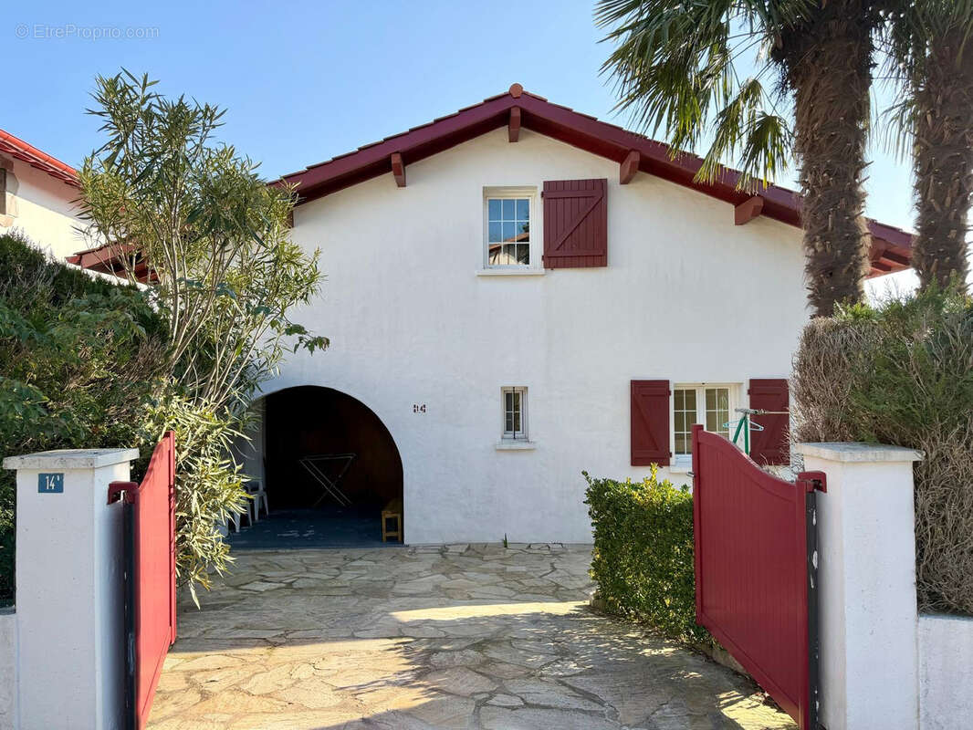 Maison familiale 240 m2 Urrugne   Vue montagnes, T2 indépendant, jardin - photo 2