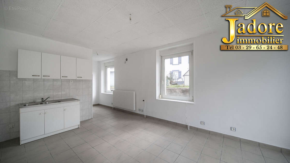Immeuble+ maison + garage - photo 9