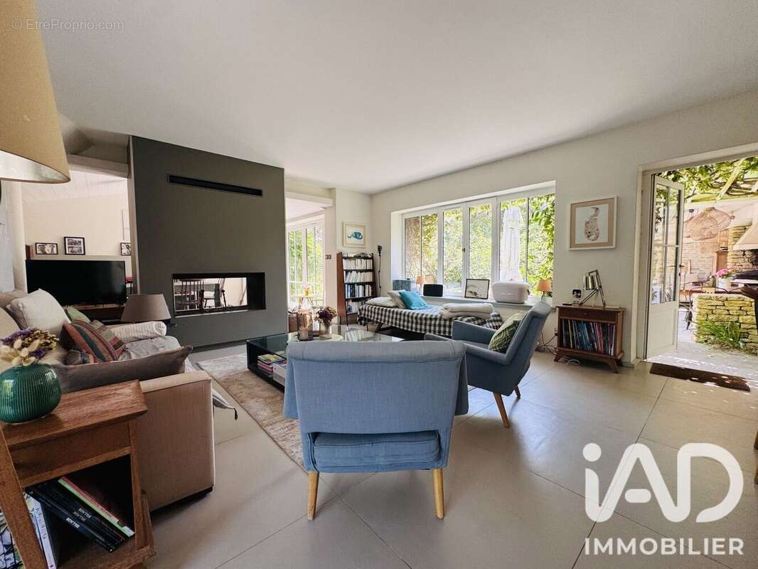 Maison 136 m² à Les Portes-En-Re  - photo 2