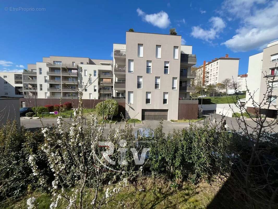 Appartement à SAINT-FONS