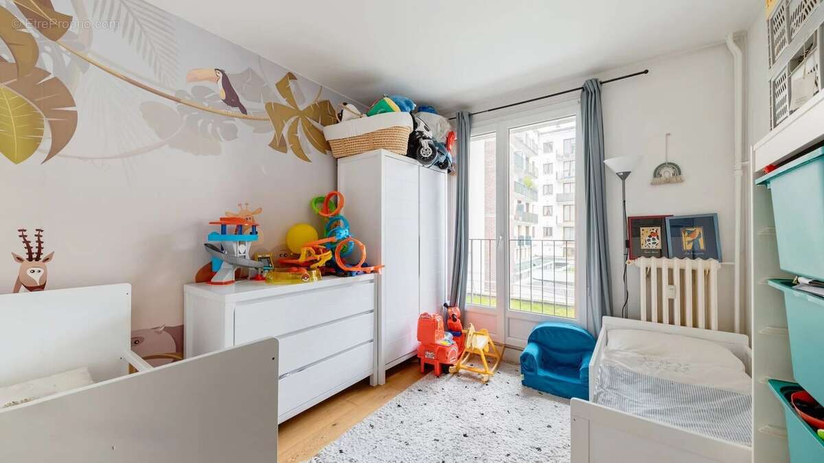 Appartement à LEVALLOIS-PERRET