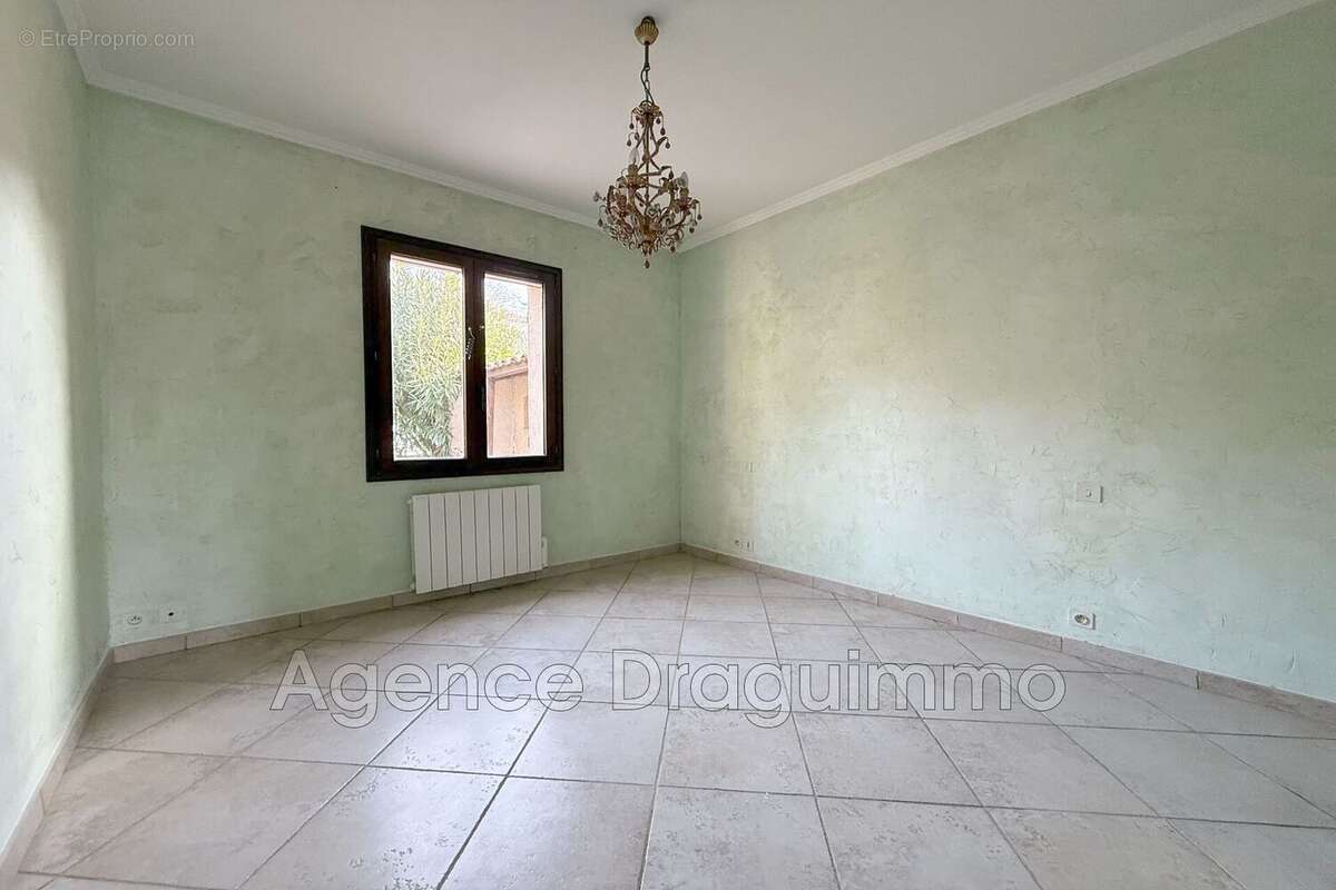 Maison à DRAGUIGNAN