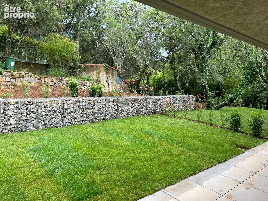 Entre ville et nature, votre appartement nimois, exceptionnel ! - photo 2