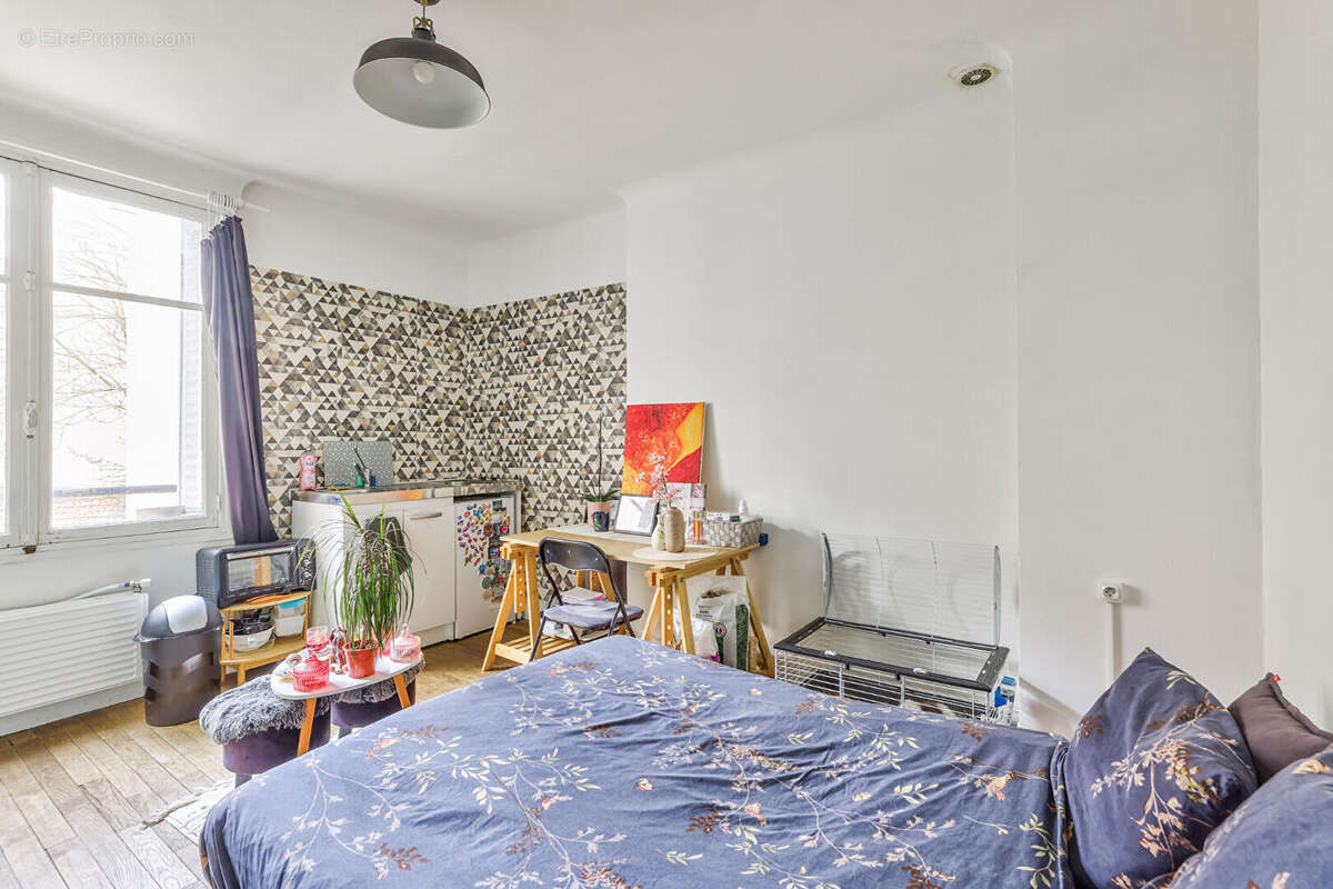 Appartement à PARIS-14E
