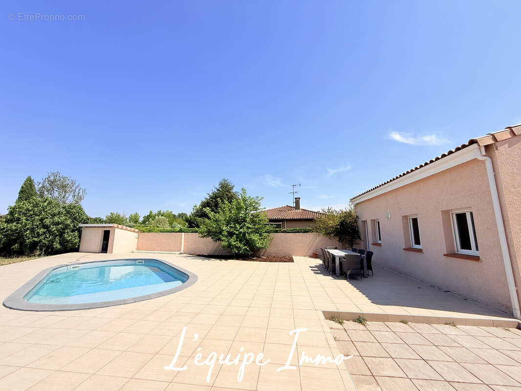 Maison T4 de 116 m2- Maison duplex T2- 2 garages- Piscine- Terrain de 1980 m2- - photo 6