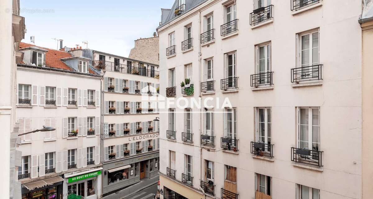 Appartement à PARIS-17E