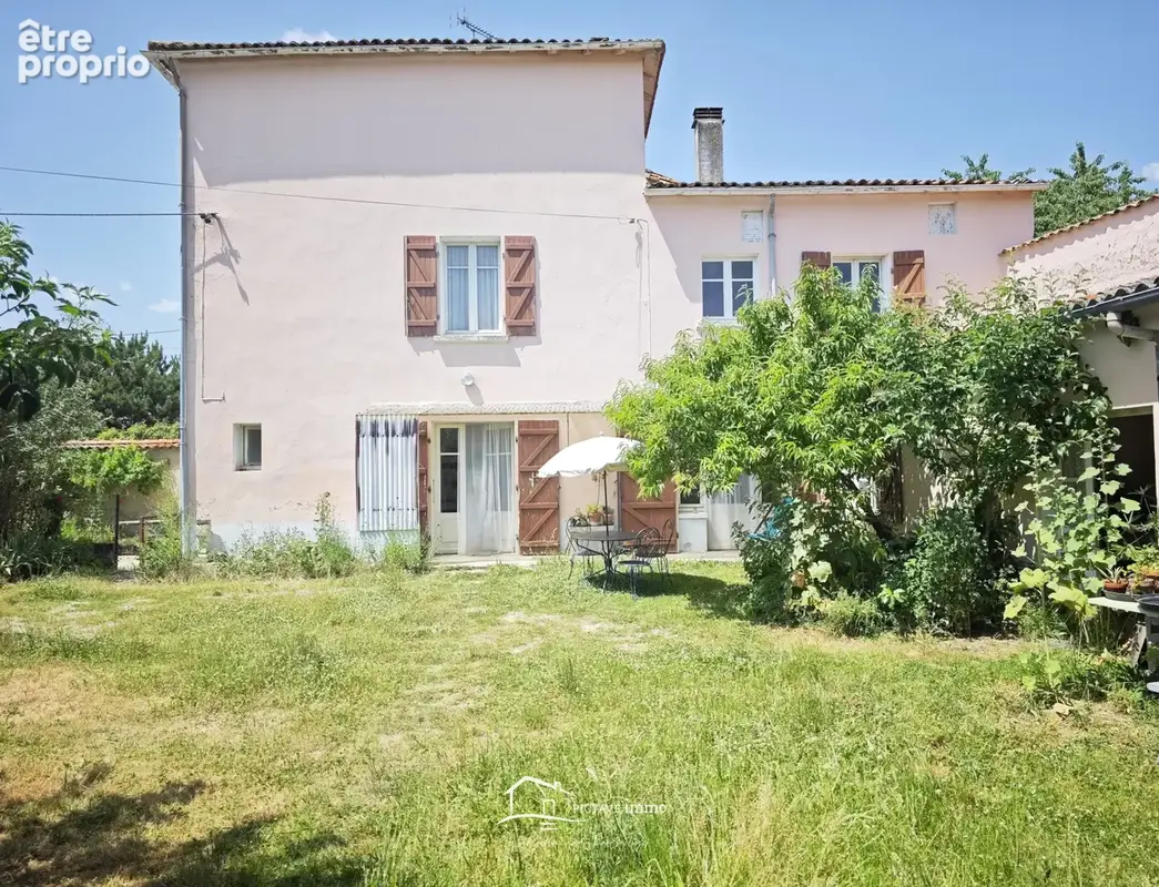 Photo Maison à Chef-Boutonne au prix de 97 000€
