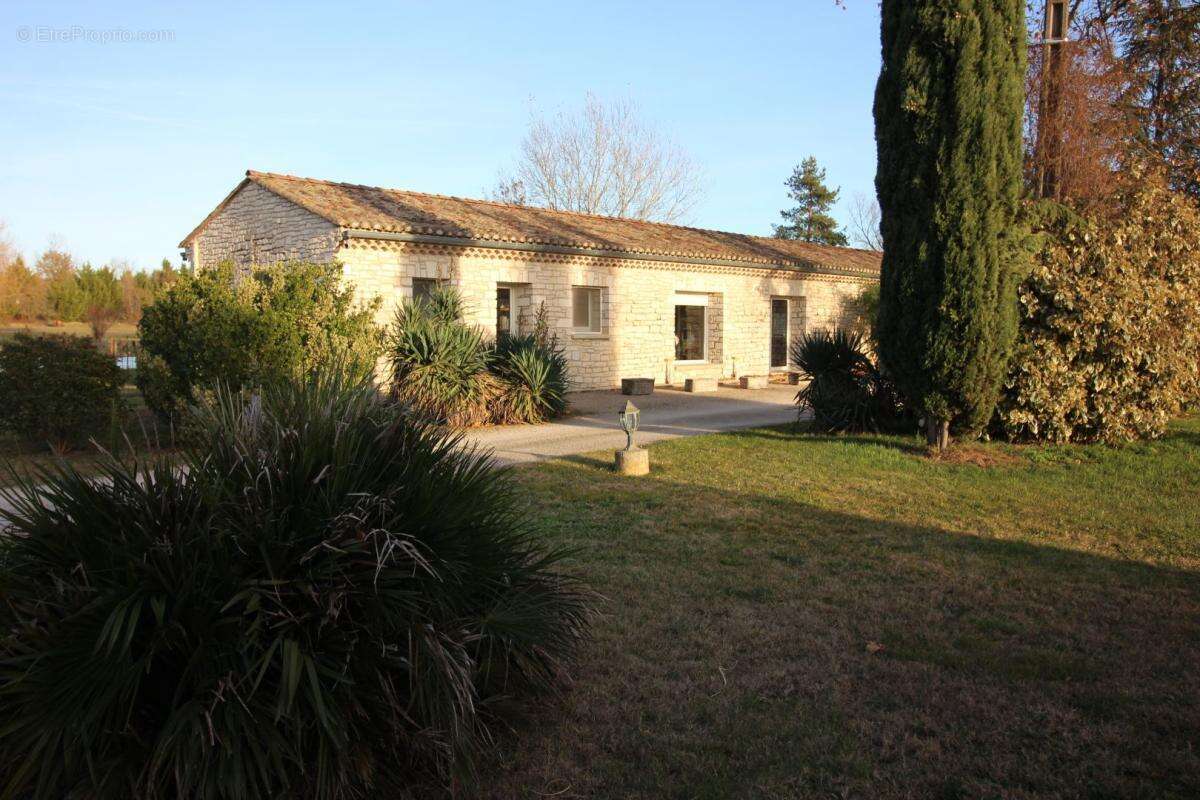 Maison à BARJAC