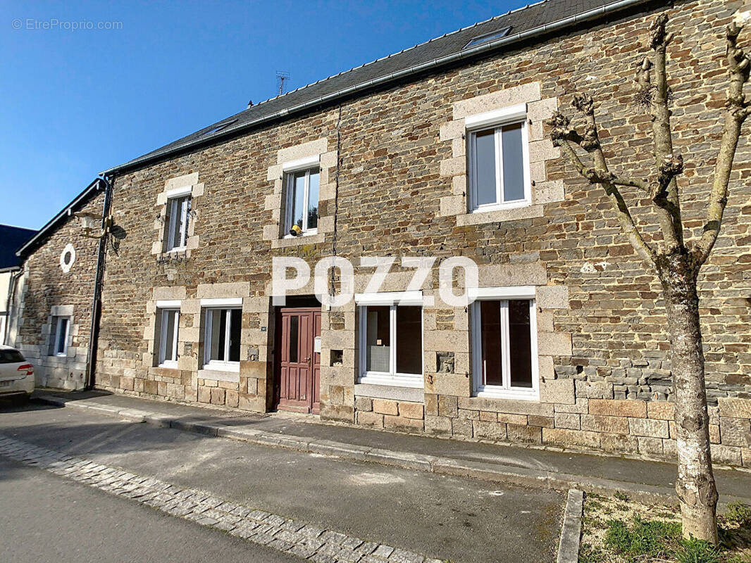 Maison à PLEINE-FOUGERES