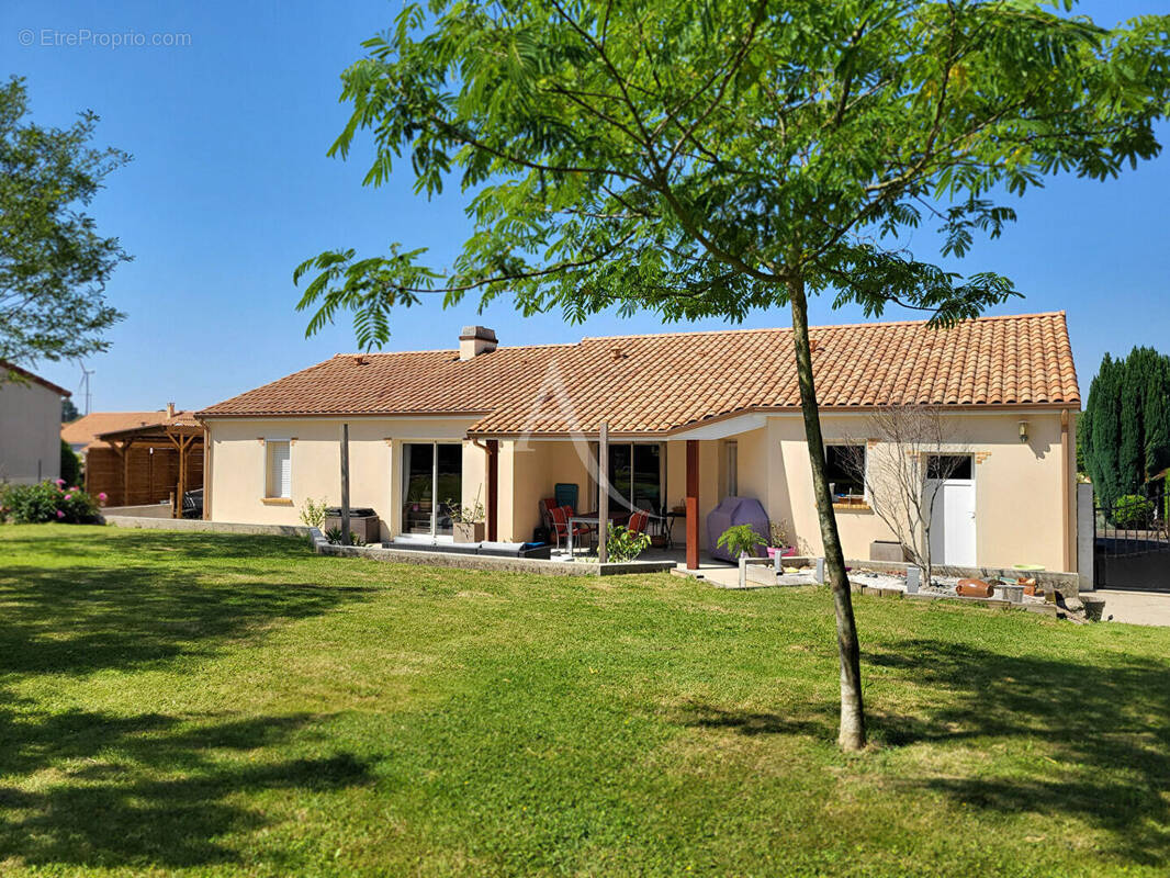Maison à CHEMILLE