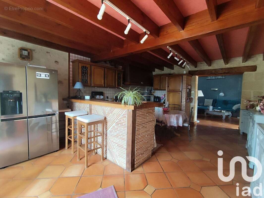 Photo 2 - Maison à LUSSAC