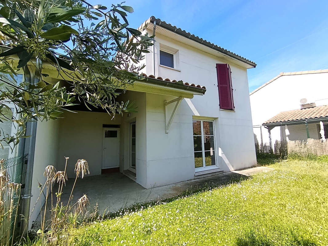 Maison à FROUZINS