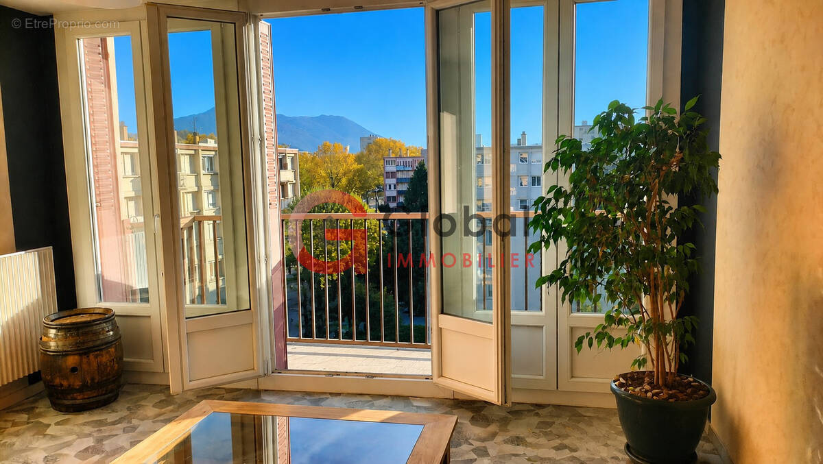 Appartement à ECHIROLLES