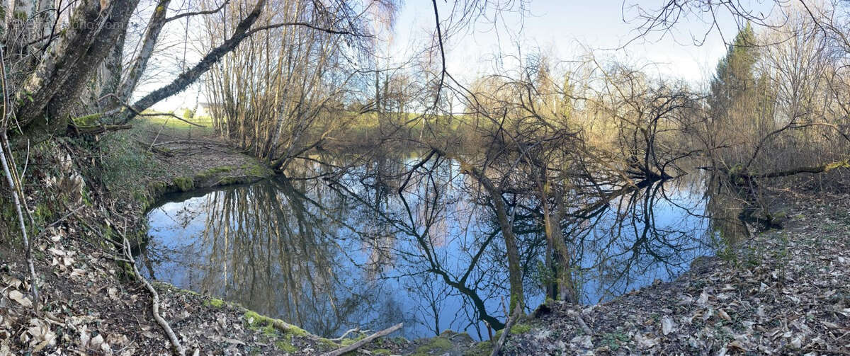 Concèze, proche du bourg, étang 2000 m2 aux normes - photo 9