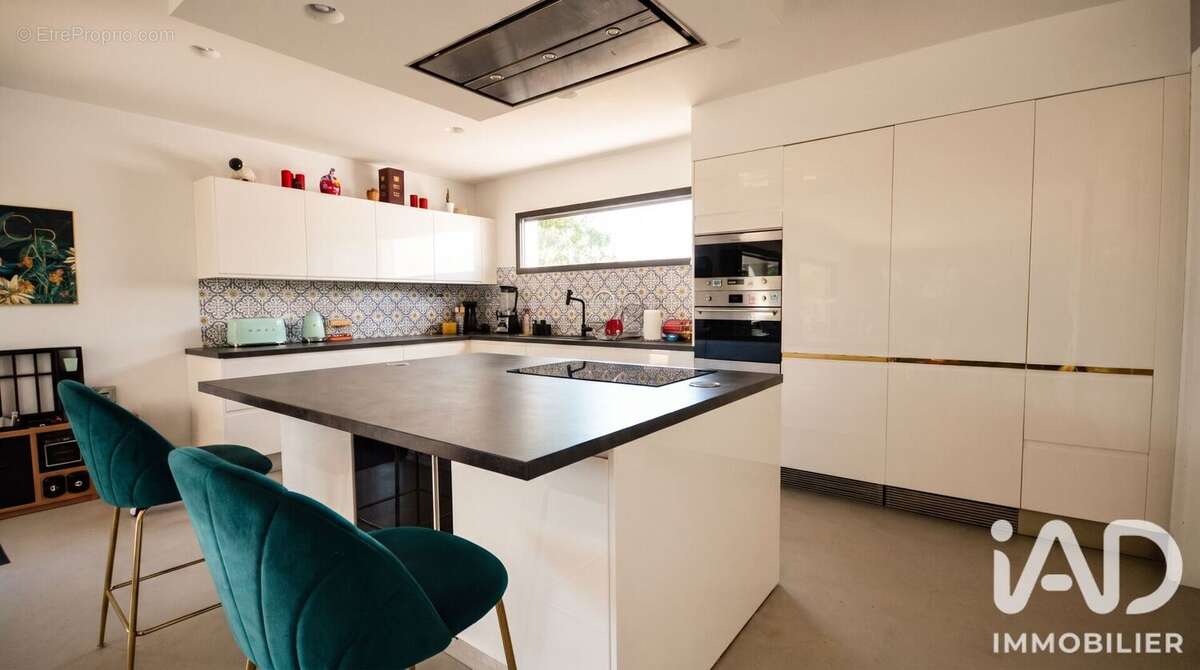 Maison 166 m² à Crozet  - photo 6