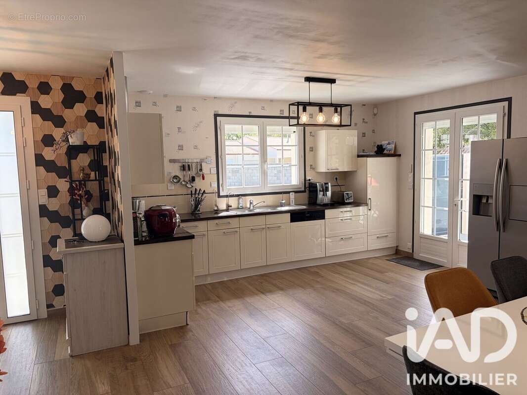 Maison 145 m² à Grosbreuil  - photo 9