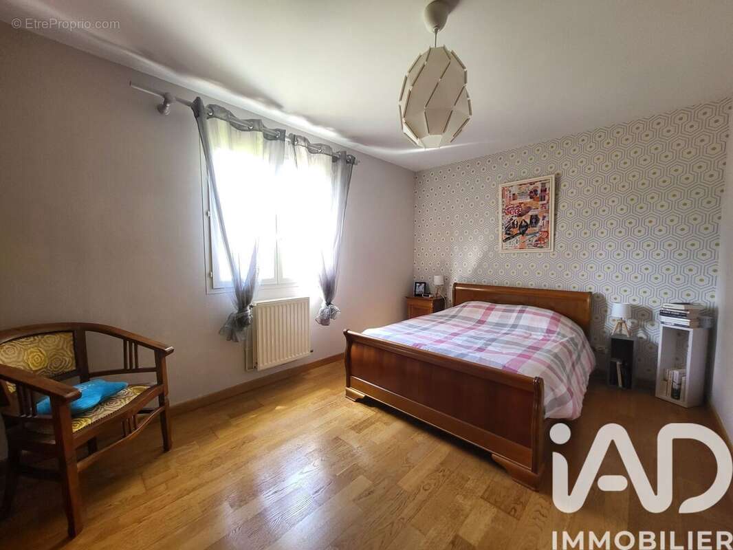 Maison 140 m² à Coolus  - photo 9