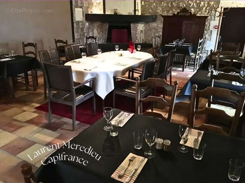 Commerce à SAINT-AIGULIN