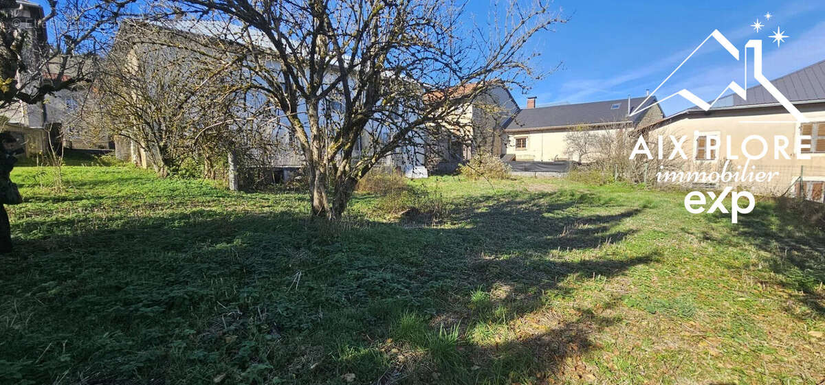 Maison à CORCELLES