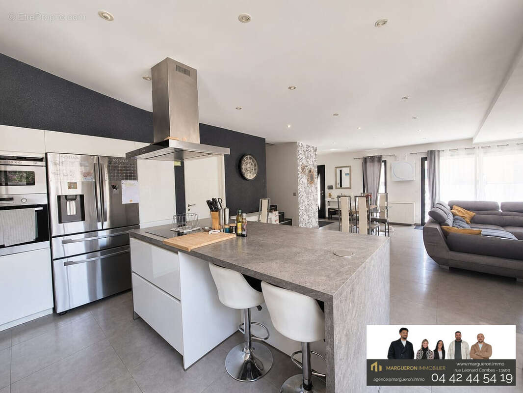 Maison 136 m² à Port-De-Bouc  - photo 6