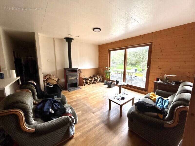 Maison à LA GUERCHE-SUR-L'AUBOIS