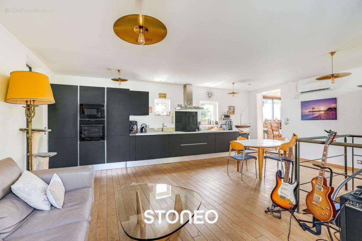 Maison  au calme avec grande terrasse arborée - photo 4