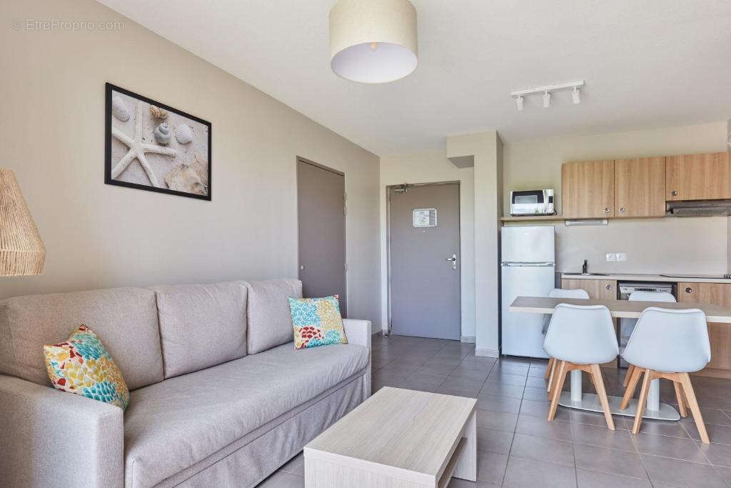 Appartement à LA LONDE-LES-MAURES
