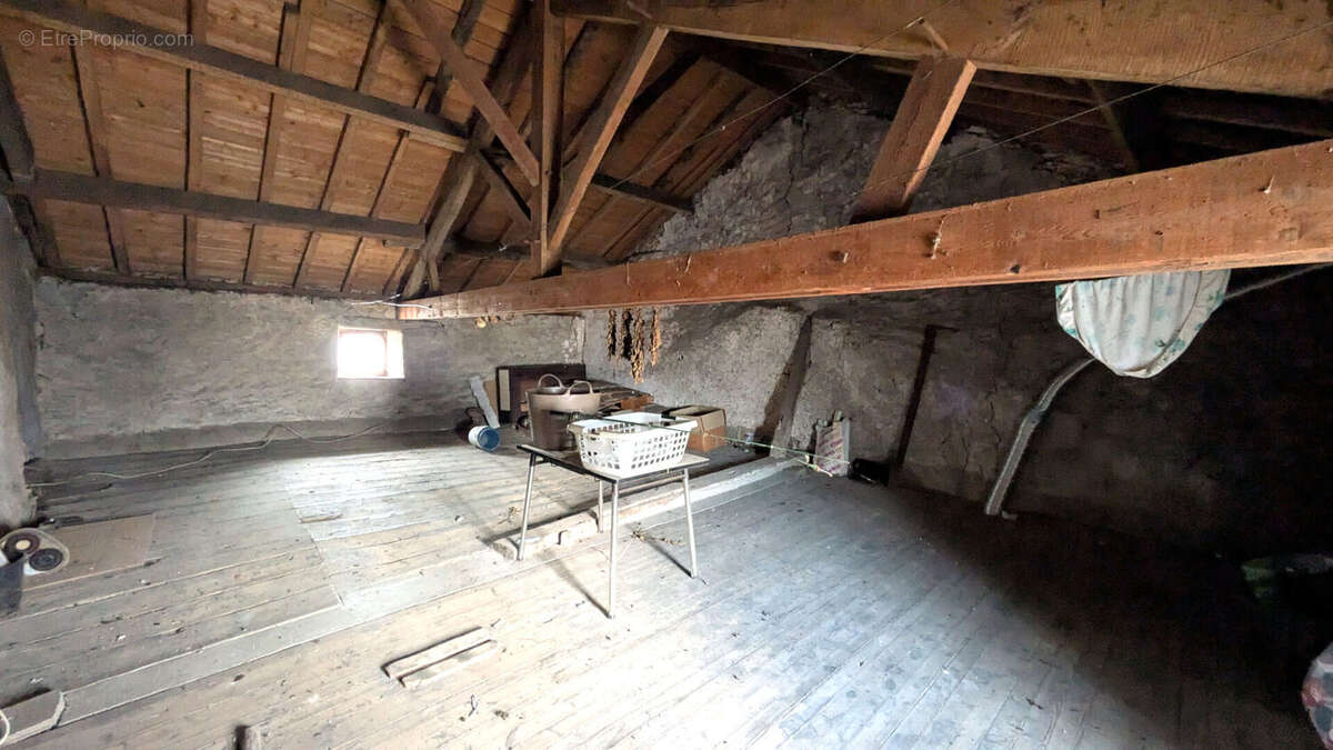 Appartement à USSON-DU-POITOU