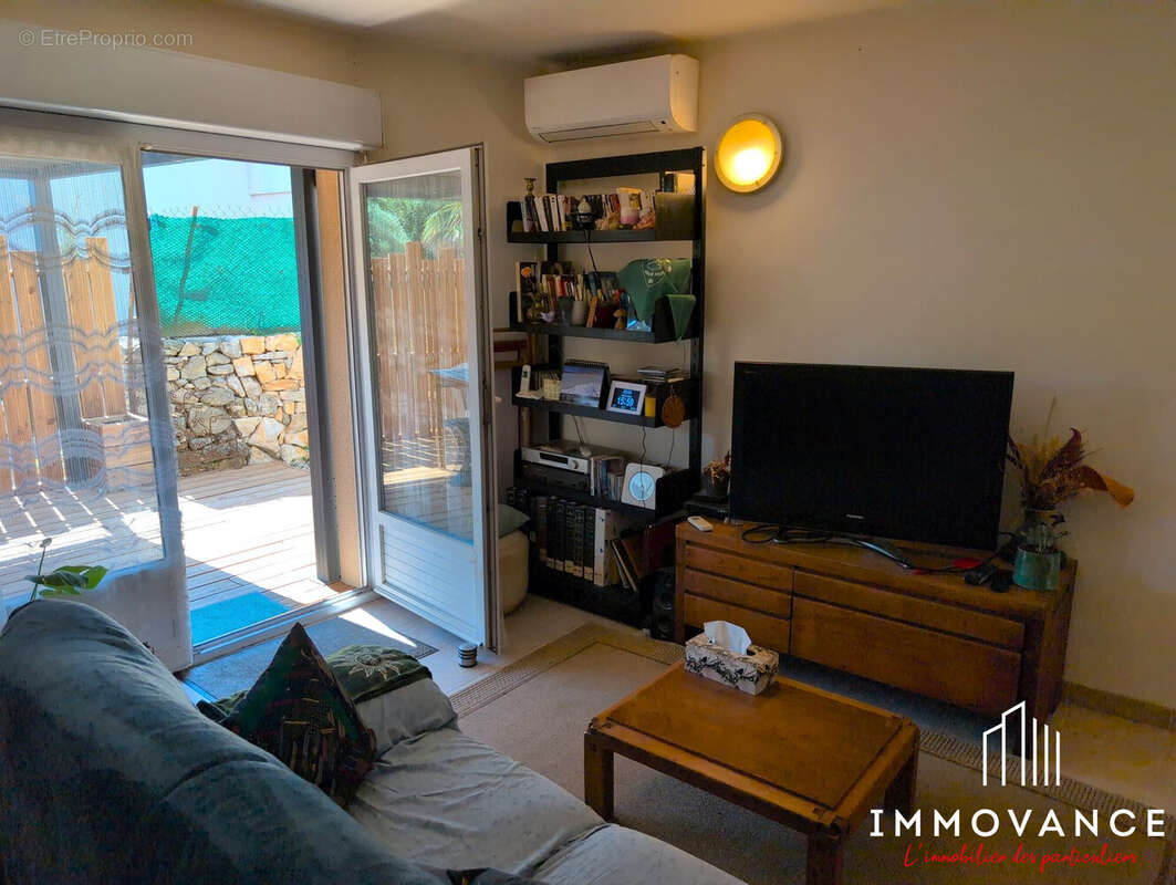 Maison 69 m² à Viols-Le-Fort  - photo 2
