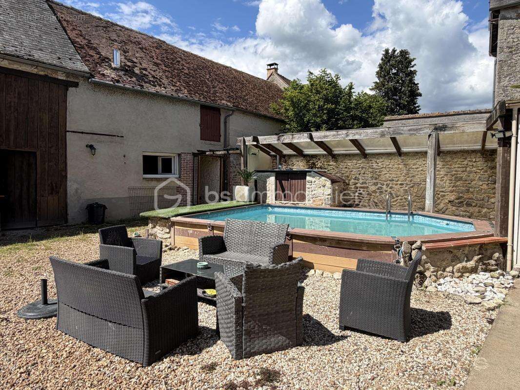 Longère de 100 m² à Thignonville - photo 12