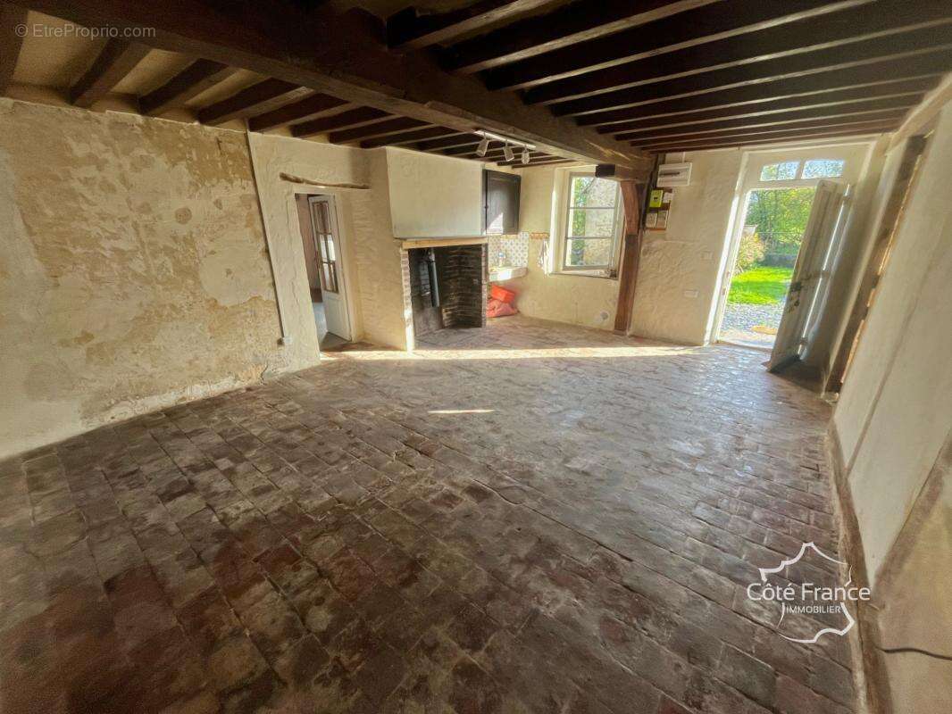 Maison à TANNERRE-EN-PUISAYE