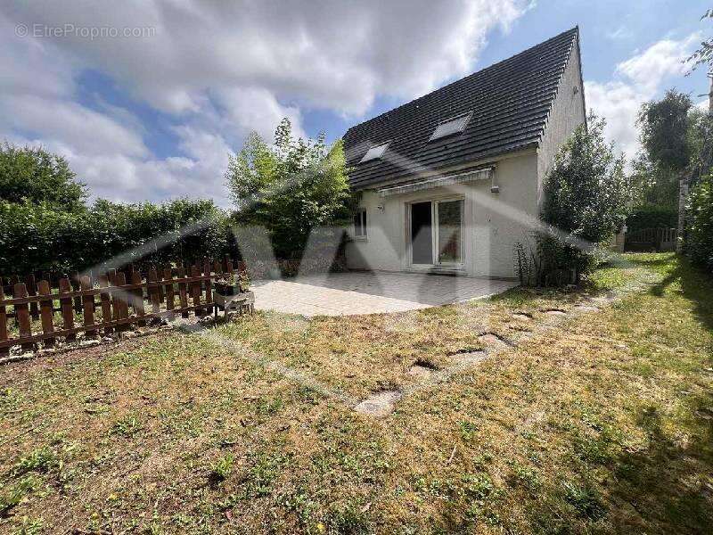 Maison à COMBS-LA-VILLE