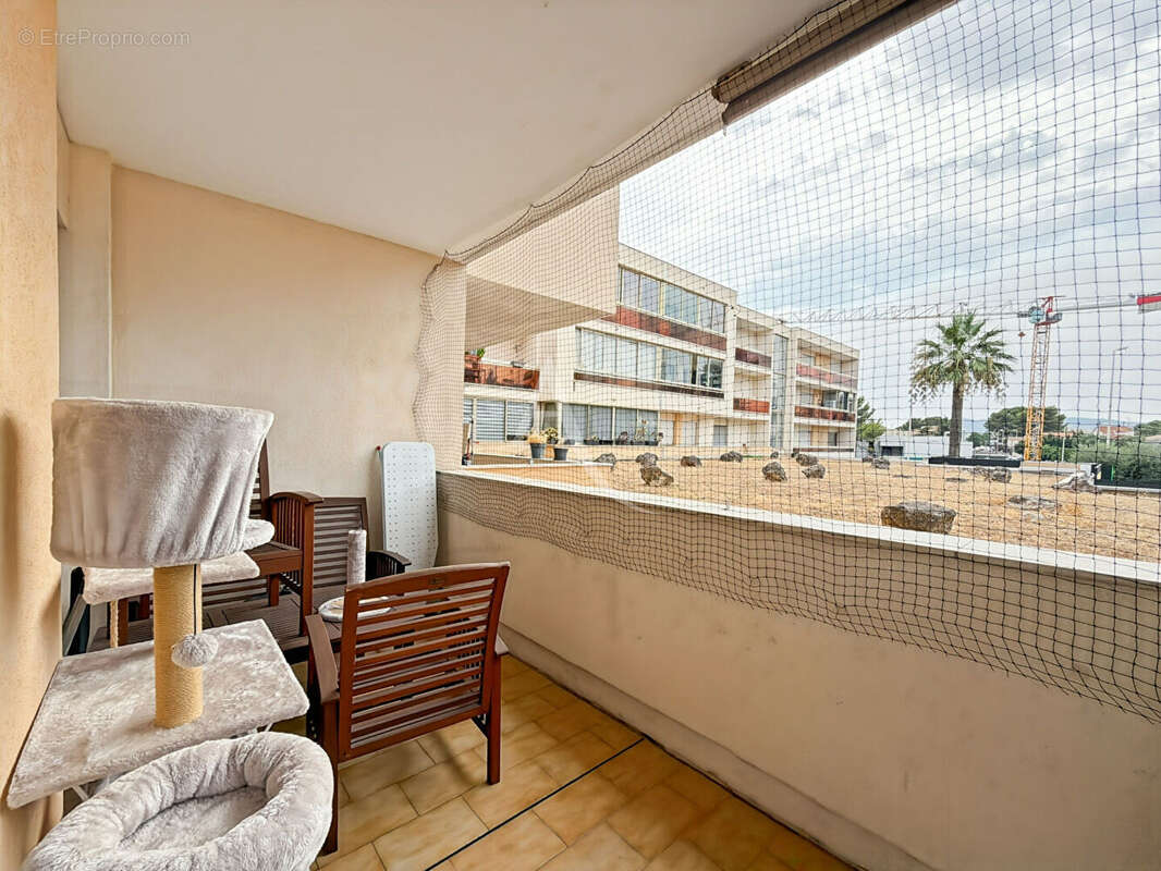Appartement Le Cannet 1 pièce 27.41 m2 terrasse ouest cave commerces - photo 9