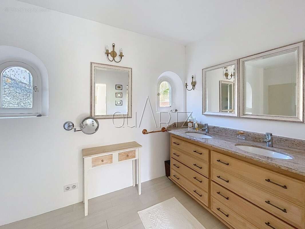 Maison à COURDIMANCHE