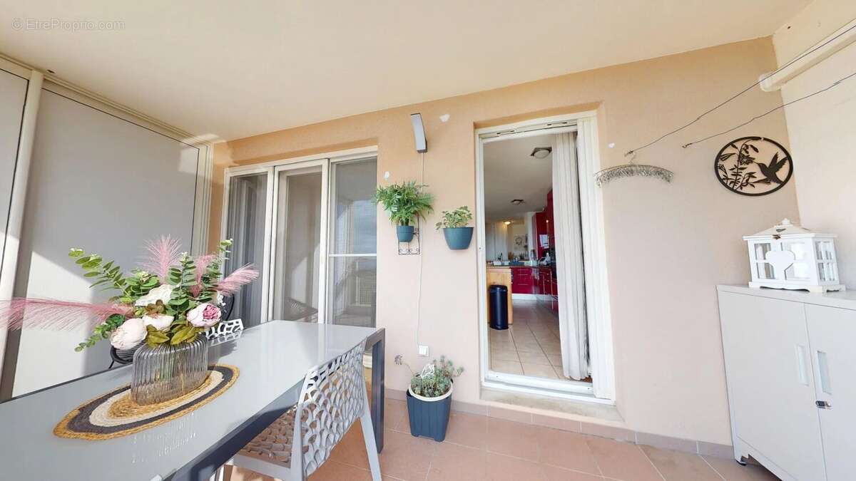 Appartement à PORT-DE-BOUC