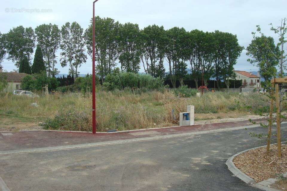 Terrain à THEZA