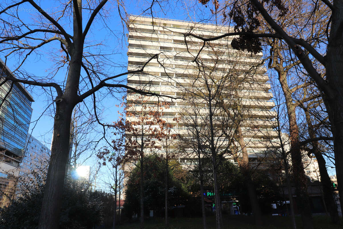 Appartement à PARIS-14E