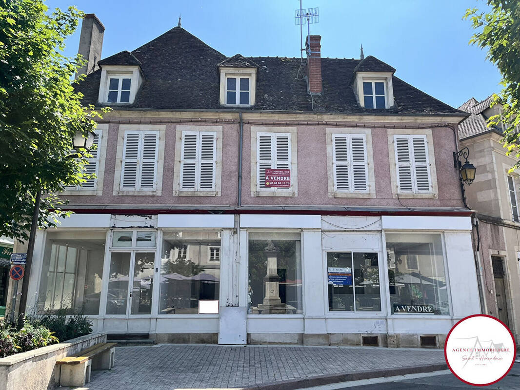 Maison à SAINT-AMAND-MONTROND