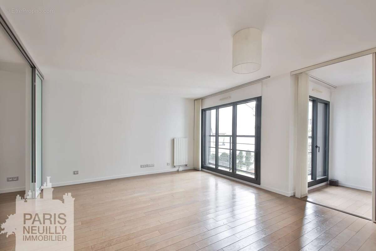 Appartement à PARIS-11E